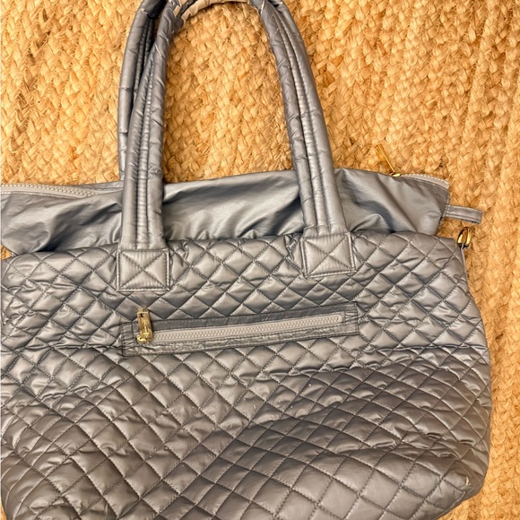 Oliver Thomas Metallic Slated Quilted Tote Bag - Picture 2 of 4